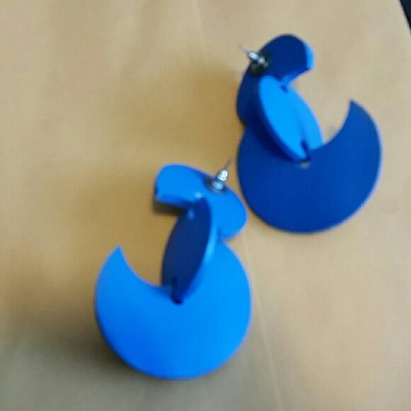 PureUnique Vintage Blue Earrings. O - Picture 4 of 5